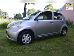 Daihatsu Sirion 2 - 1.0-12V Trend*5deurs*hoogzitter*elektr pakket