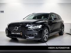 Volvo V60 - B4 Plus Dark Mild Hybride 197pk Automaat | Stoel & Stuurverwarming | Adaptieve Cruise + Pi