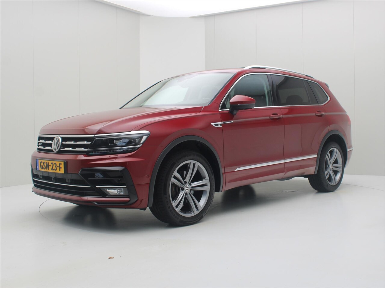 Volkswagen Tiguan Allspace - 1.5 TSI 150pk DSG7 R-Line [ PANODAK+LANE+VIRTUAL+ACC+CARPLAY+NAVIGATIE+LED+CAMERA+PDC ] - AutoWereld.nl