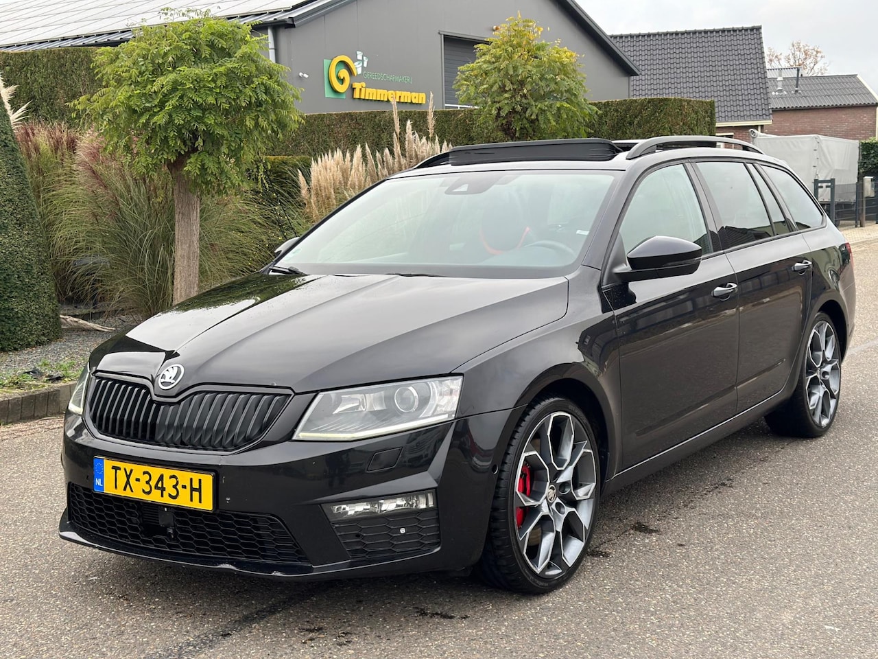 Skoda Octavia Combi - 2.0 TDI RS 184 PK DSG 2015 Full/Pano/Leder/Lmv - AutoWereld.nl