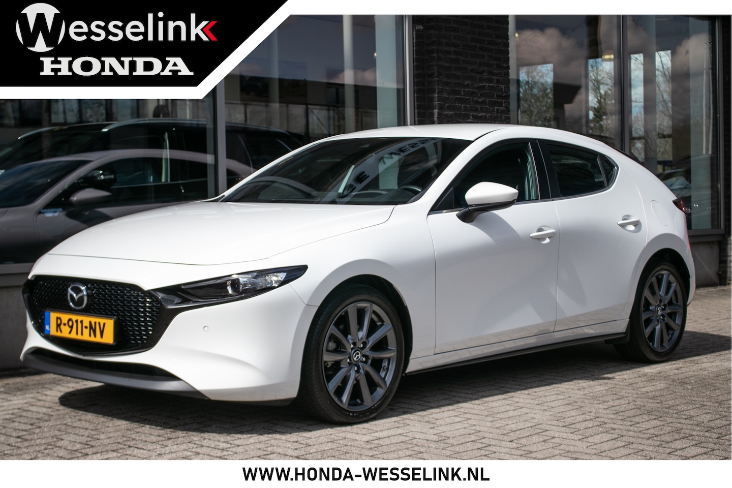 Mazda 3 Sport - 2.0 E-SkyActiv-G 150 Sportive - All-in rijklrprs | Navi | Stoel/stuurverw. | parkeercamera - AutoWereld.nl