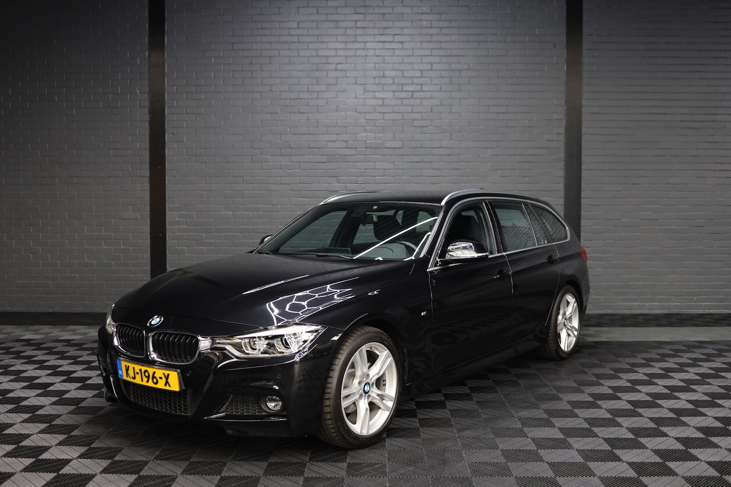 BMW 3-serie Touring - 320i Centennial High Executive | Ned. Auto | elektrische Trekhaak | - AutoWereld.nl