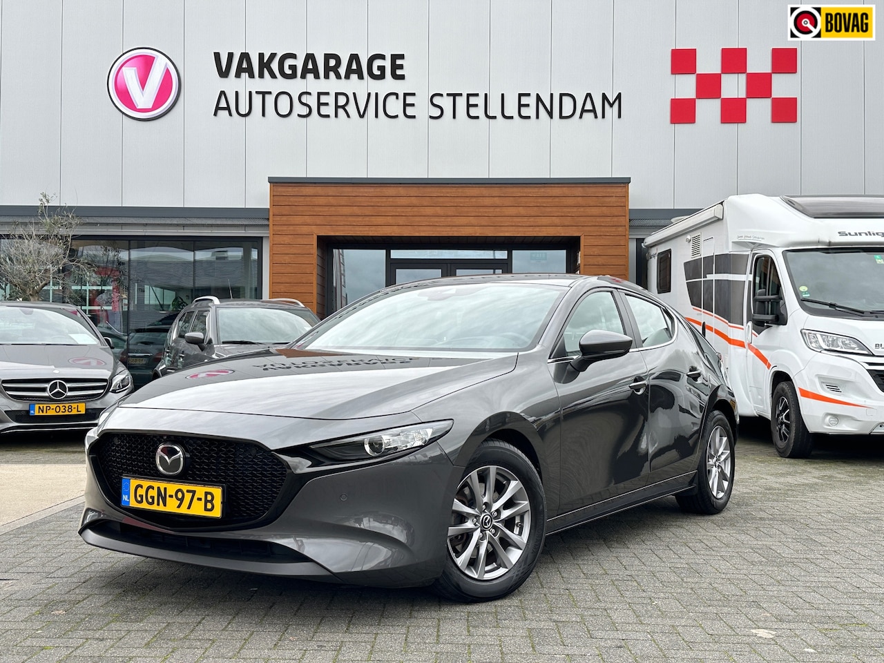 Mazda 3 - 2.0 e-SkyActiv-G M Hybrid 122 Luxury|Stoel-Stuur Verw|Camera|PDC Rondom|HUD|Navi|Apple Car - AutoWereld.nl