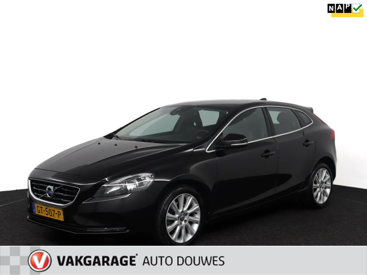 Volvo V40 - 2.0 T3 Momentum | NAP - AutoWereld.nl