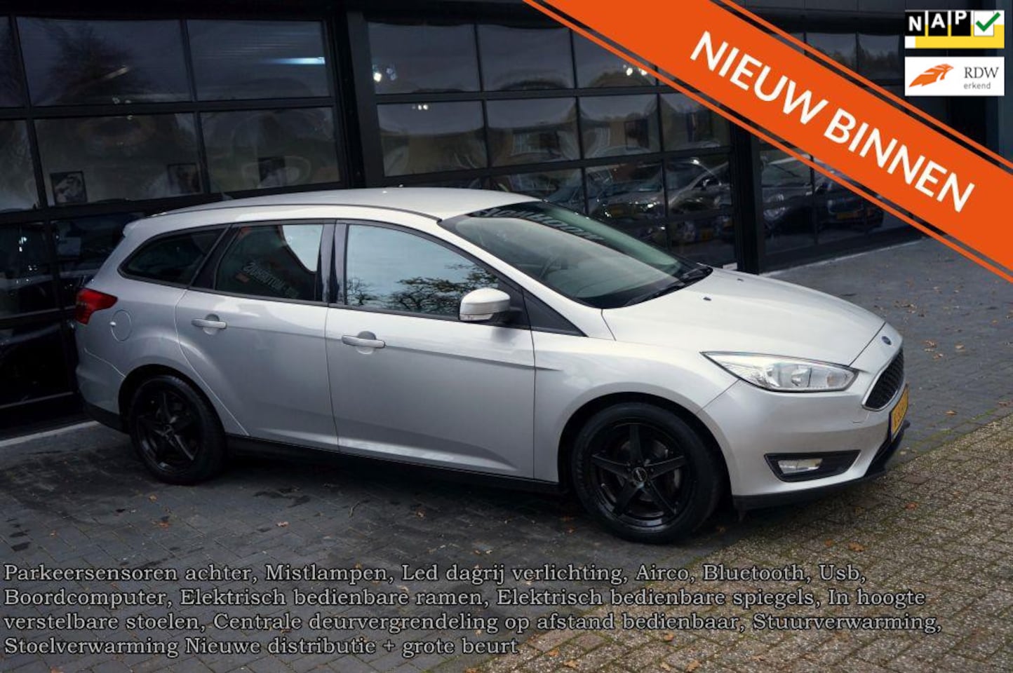 Ford Focus Wagon - 1.0 Trend Edition 1.0 Trend Edition, PDC, Airco, Stoelverwarming, Trekhaak, - AutoWereld.nl