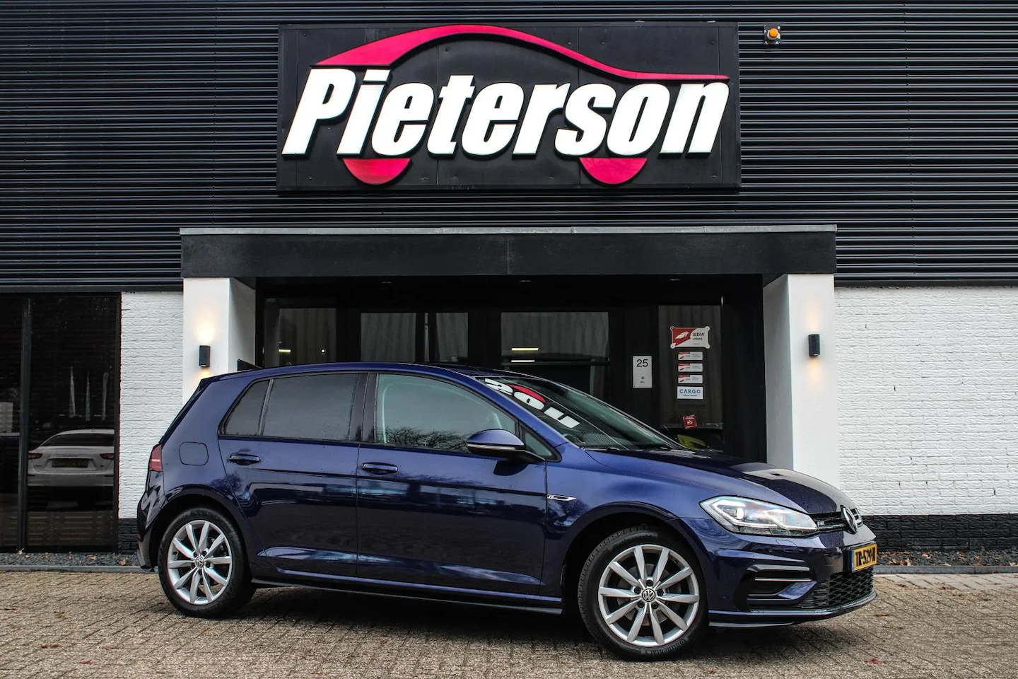 Volkswagen Golf - 1.5 TSI R-Line 7.5 FACELIFT DSG LED ACC VOL! - AutoWereld.nl