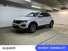 Volkswagen T-Roc - 1.0 TSI Style 115 pk | Navigatie via App | Panoramadak | Trekhaak (afneembaar) | Parkeerse