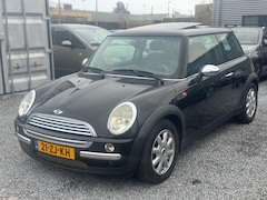 MINI One - 1.6 Salt Airco Pano Zwart