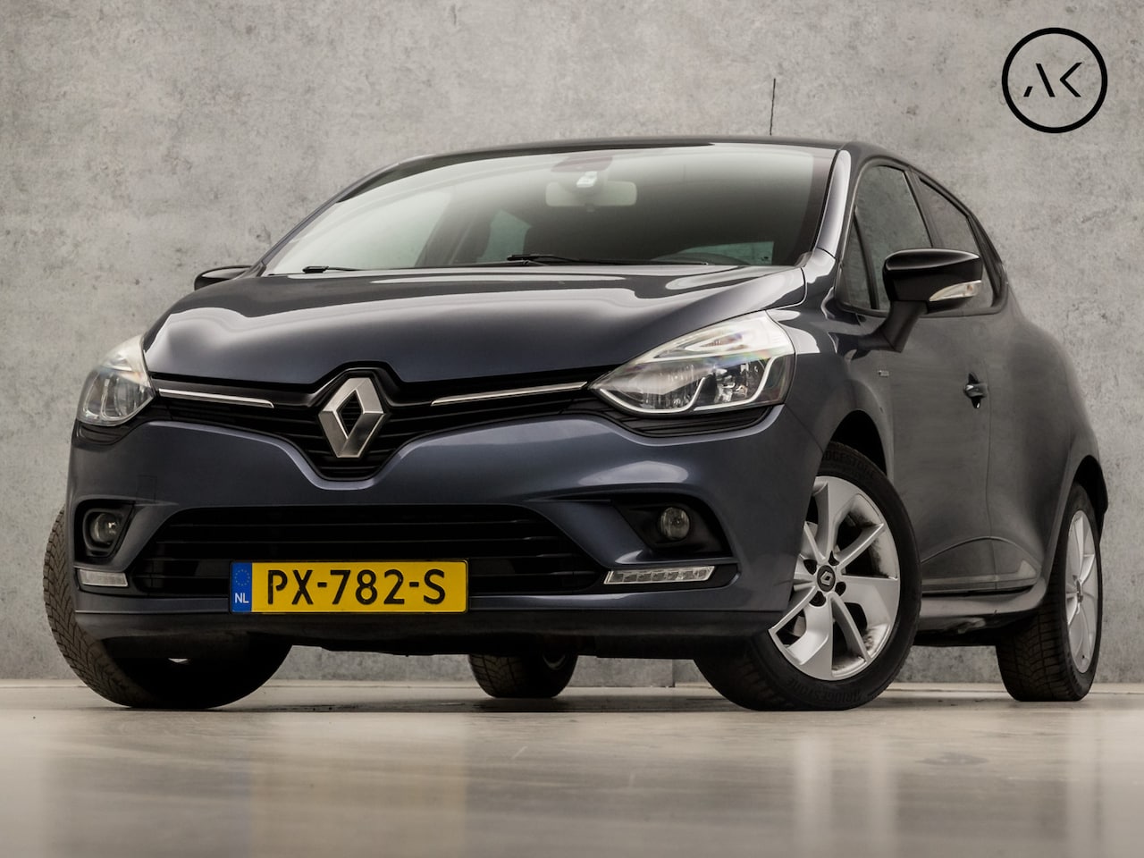 Renault Clio - 1.2 TCe Intens Automaat (NAVIGATIE, GETINT GLAS, CRUISE, ELEK RAMEN, SPORTSTOELEN, BLUETOO - AutoWereld.nl