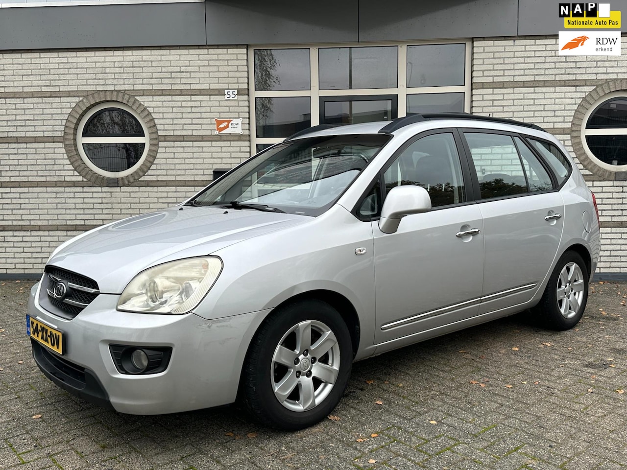 Kia Carens - 2.0 CVVT EX |Automaat| - AutoWereld.nl