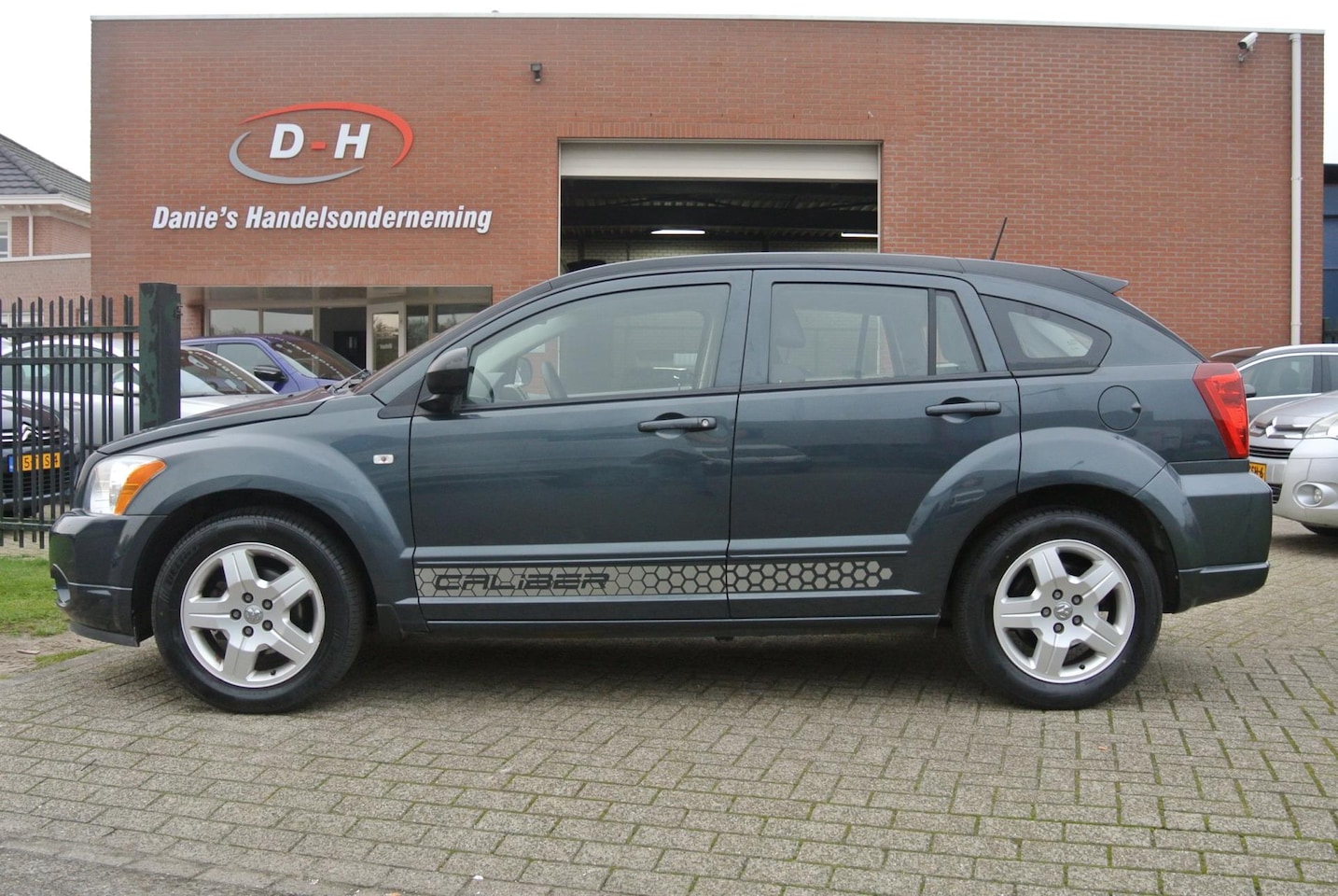 Dodge Caliber - 2.0 SXT airco automaat nieuwe apk inruil mogelijk nap - AutoWereld.nl