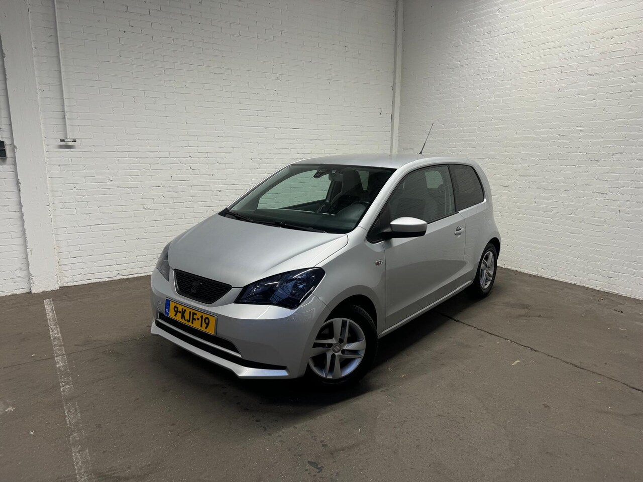 Seat Mii - 1.0 Style Chic Airco, NAP, Navi ,Riem is reeds vervangen - AutoWereld.nl