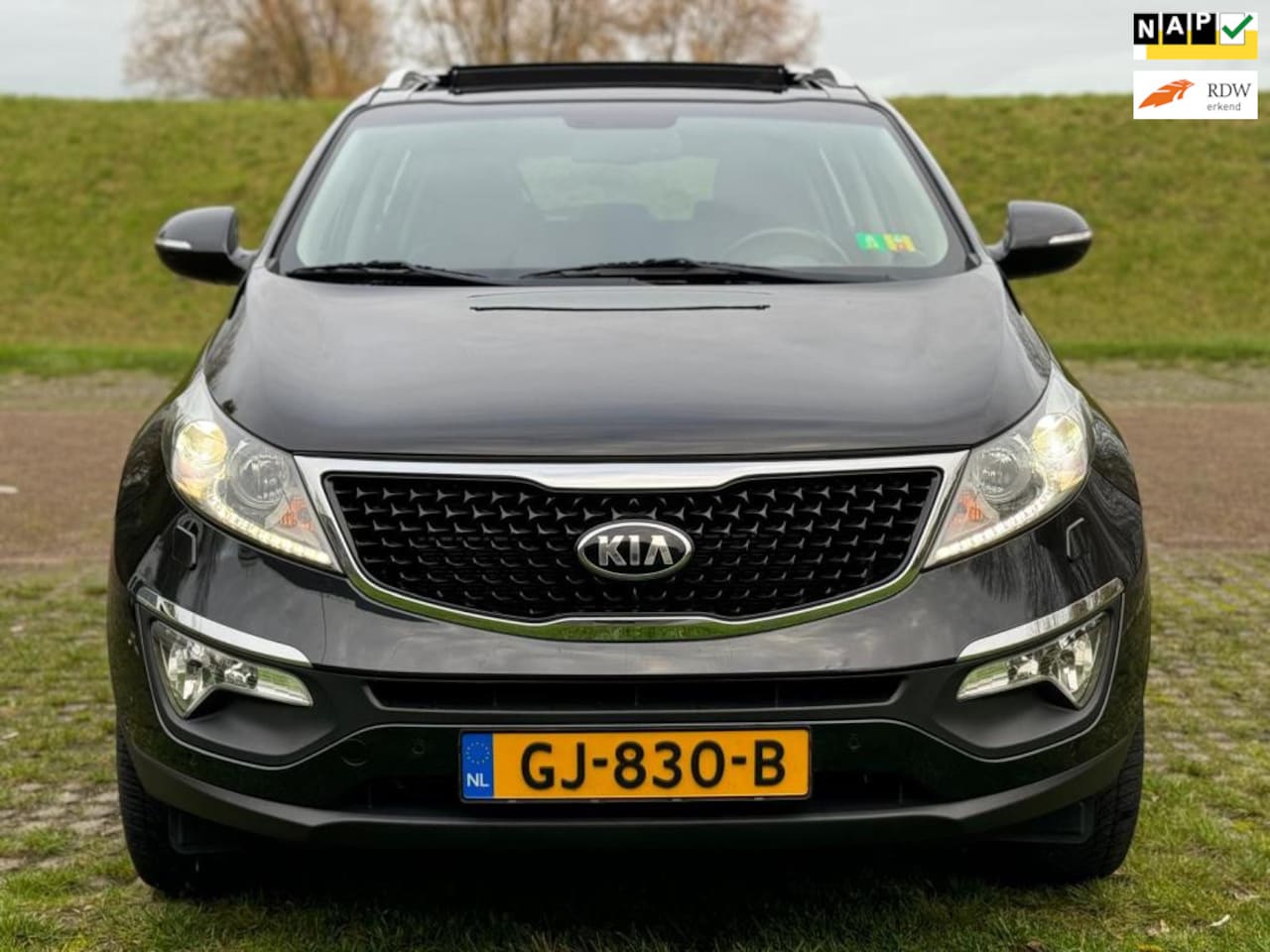 Kia Sportage - 1.6 GDI ExecutiveLine / PANORAMA/LEDER/XENON - AutoWereld.nl