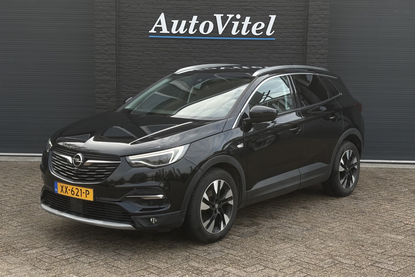 Opel Grandland X - 1.2 Turbo Ultimate | Memory Stoelen | Stoel + stuurverwarming | Stoelventilatie | 360° cam - AutoWereld.nl