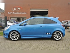 Opel Corsa - 1.6-16V T OPC recaro interieur nieuwe apk inruil mogelijk