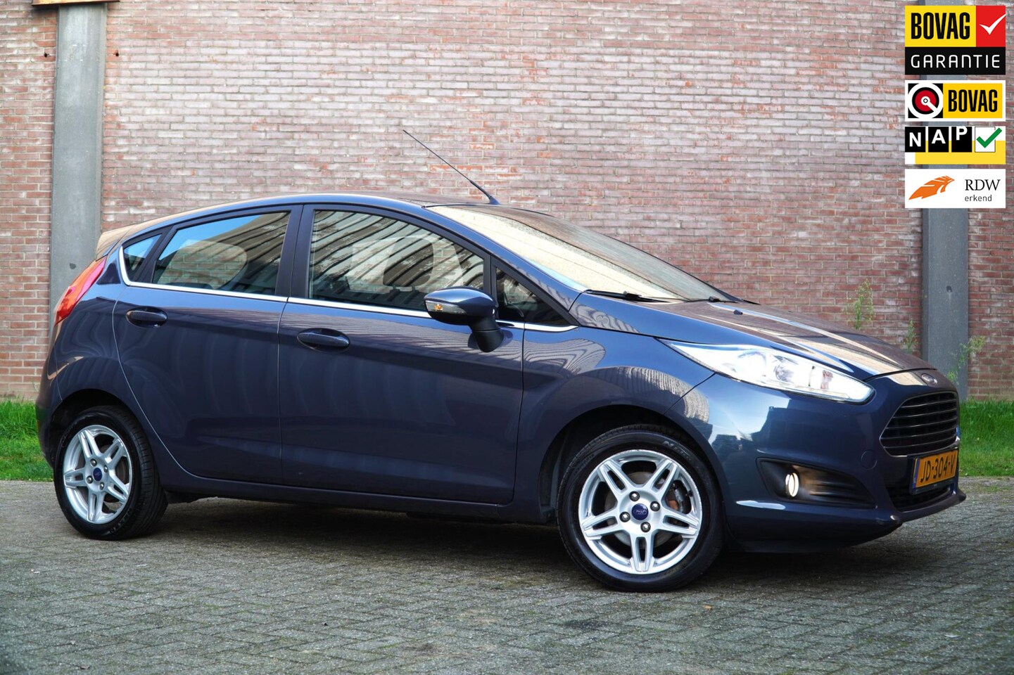 Ford Fiesta - 1.0 EcoBoost Titanium 1.0 EcoBoost Titanium 100PK, Airco, Elektr.ramen voor, Trekhaak, Import. - AutoWereld.nl