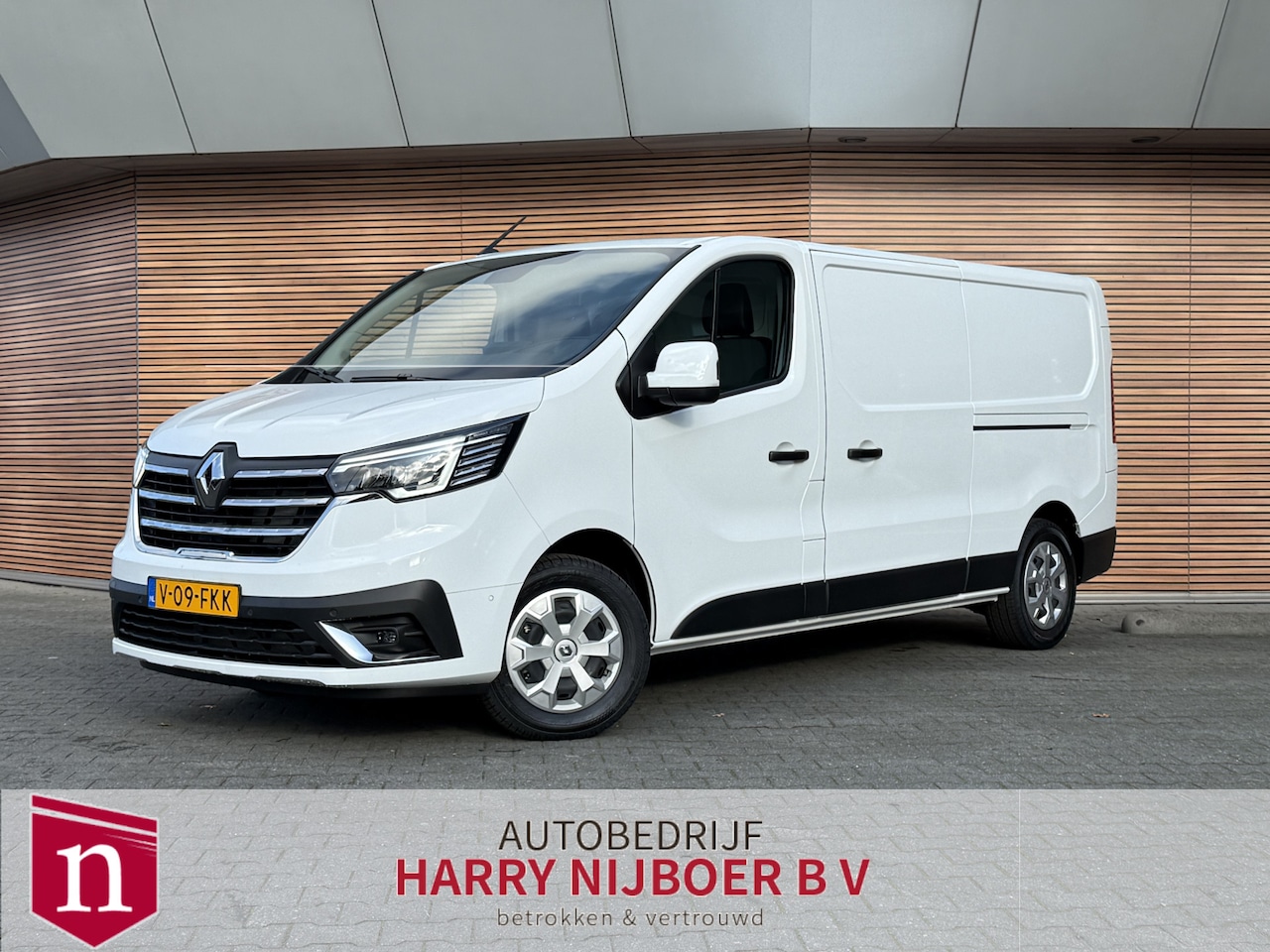 Renault Trafic - 2.0 dCi 130 T30 L2H1 Work Edition meerdere in voorraad Navi / 2 x schuifdeur / Camera / Le - AutoWereld.nl