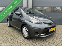 Toyota Aygo - 1.0 VVT-i Aspiration Uitvoering NAVI _ AIRCO