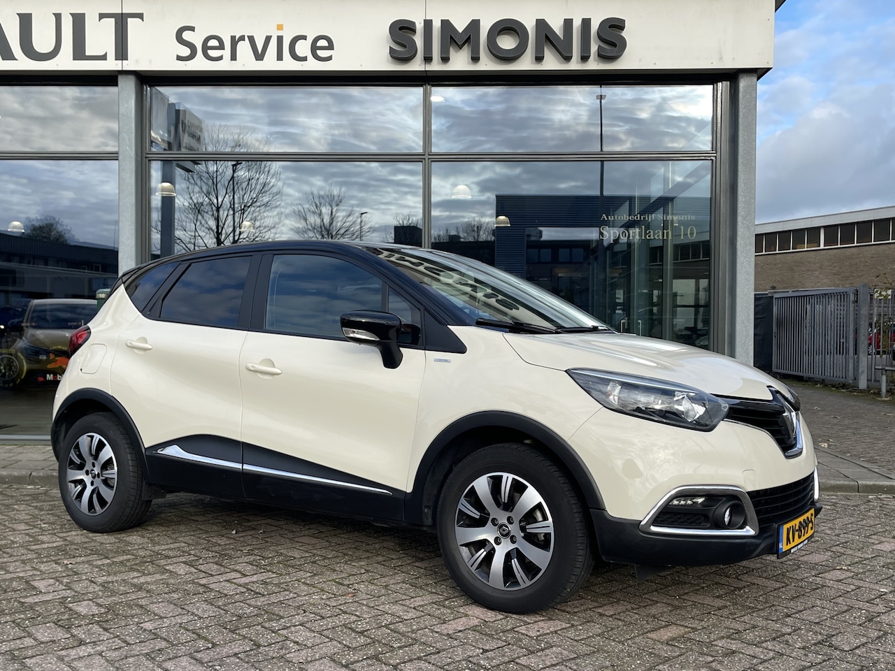 Renault Captur - 1.2 TCe Limited Automaat Automaat - NL-auto - 1 eigenaar - dealer onderhouden - AutoWereld.nl