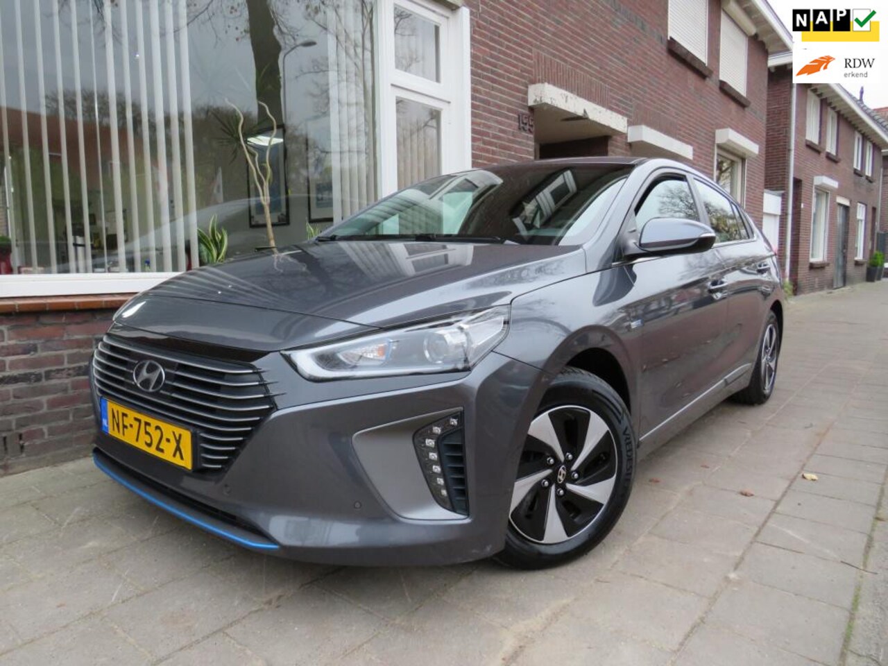 Hyundai IONIQ - 1.6 GDi Comfort Hybride Clima Navi Cruise Control - AutoWereld.nl