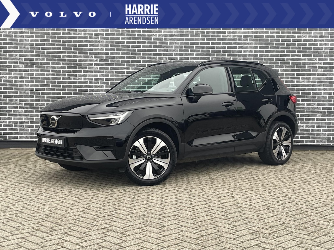 Volvo XC40 - Recharge Core 70 kWh | Trekhaak inklapbaar | €2000 SEPP Subsidie mogelijk | Stoel en stuur - AutoWereld.nl