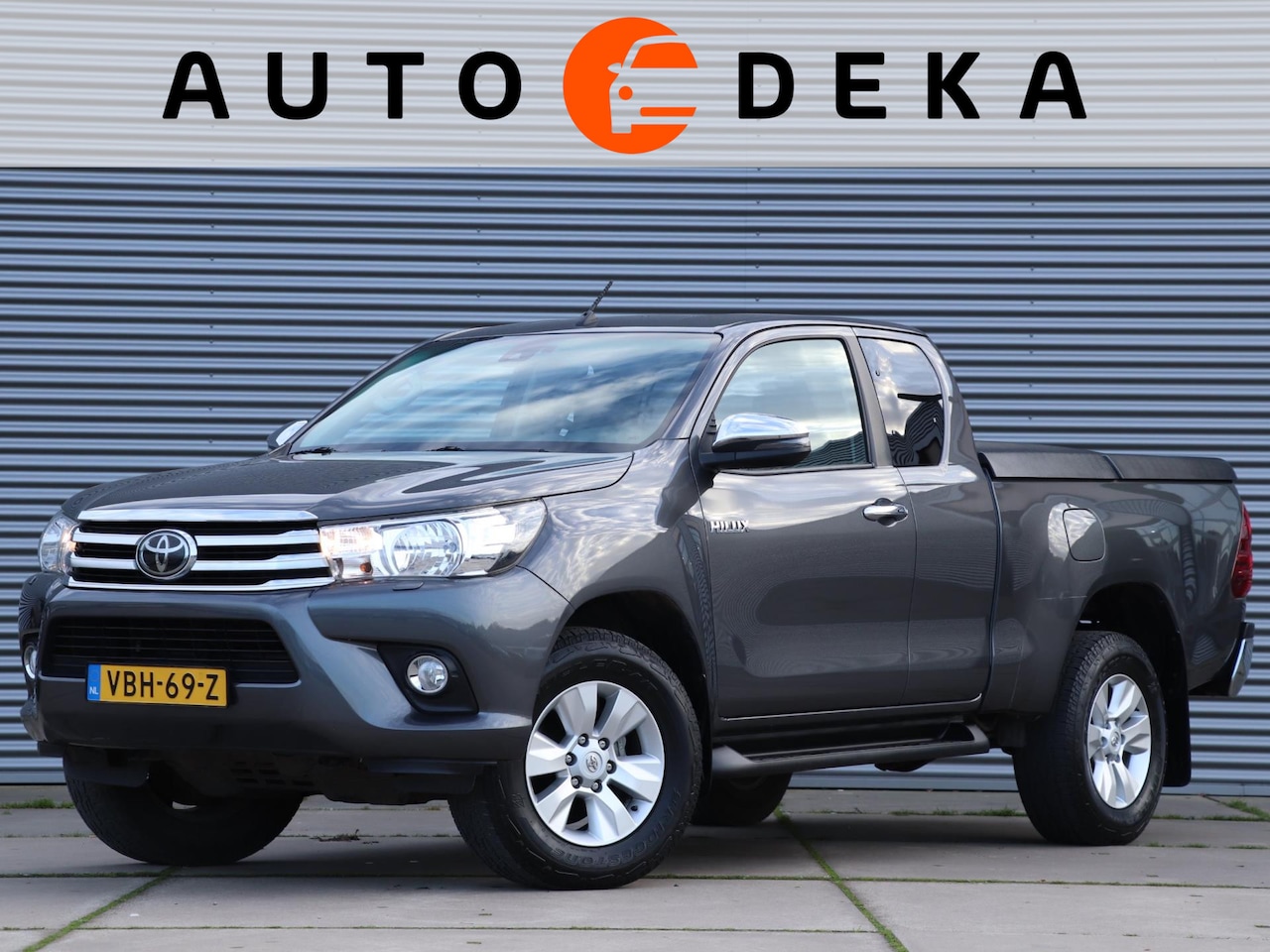 Toyota HiLux - 2.4 D-4D-F Xtra Cab Professional *1e Eigenaar* - AutoWereld.nl