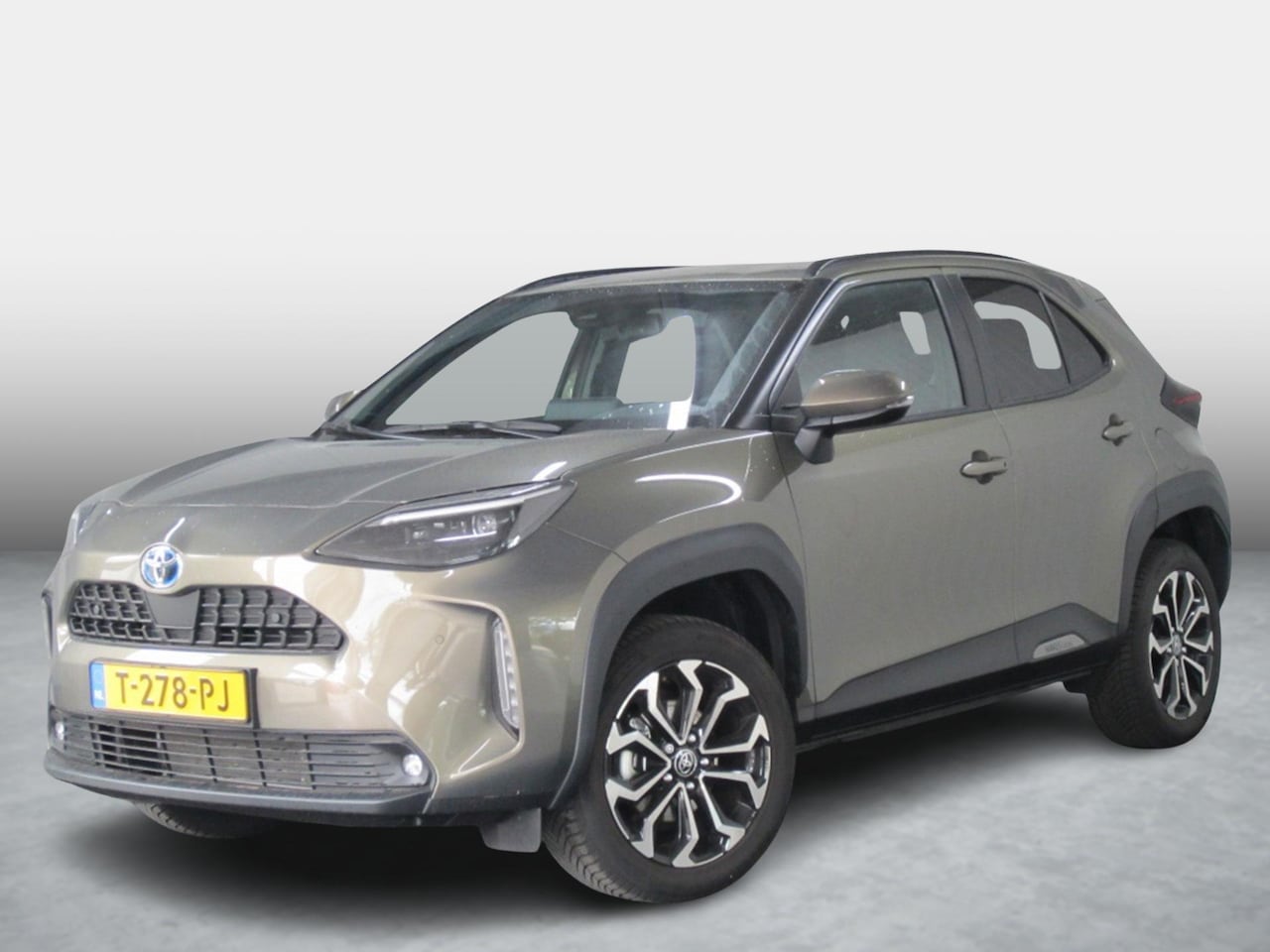 Toyota Yaris Cross - 1.5 Hybrid Dynamic Navi Camera PDC Stoelverwarming - AutoWereld.nl