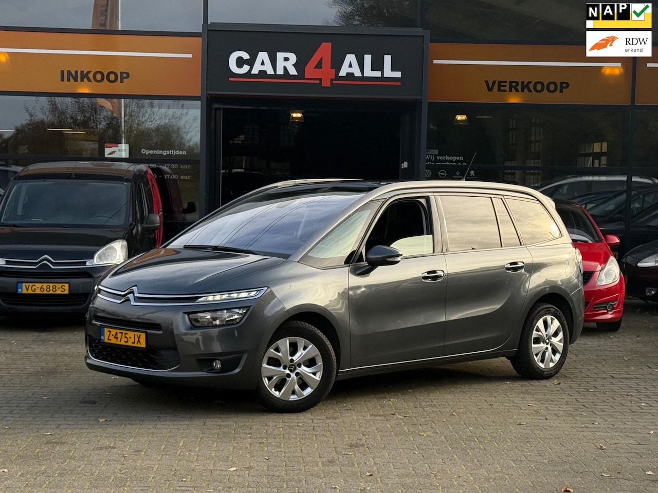 Citroën C4 Picasso - 1.2 PureTech Tendance 7PERS/NAVI/APK 3-10-2025 - AutoWereld.nl