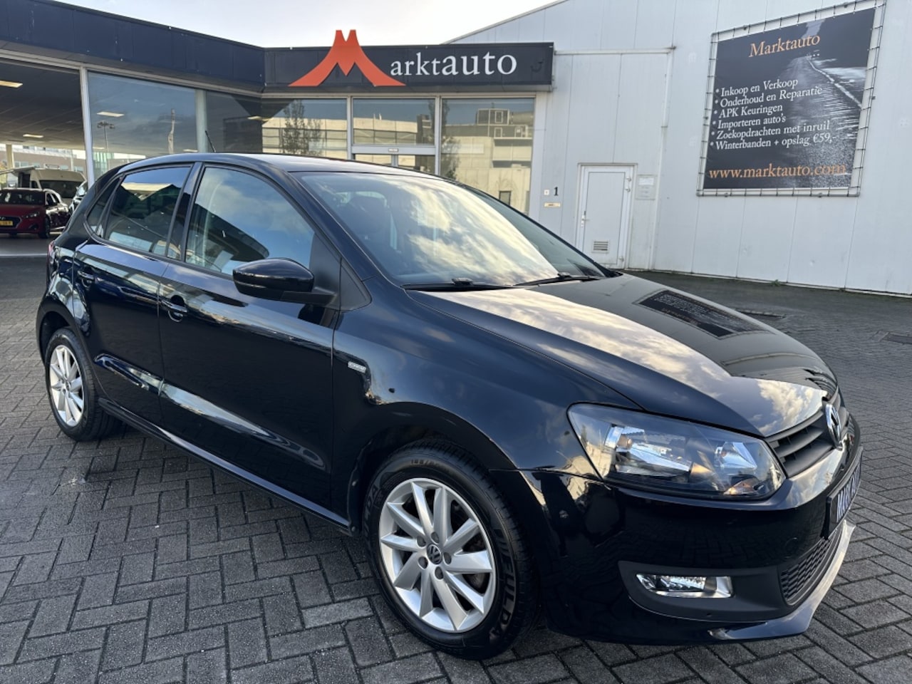 Volkswagen Polo - Life 1.4-16V Life Cruise PDC Stoelverwarming - AutoWereld.nl