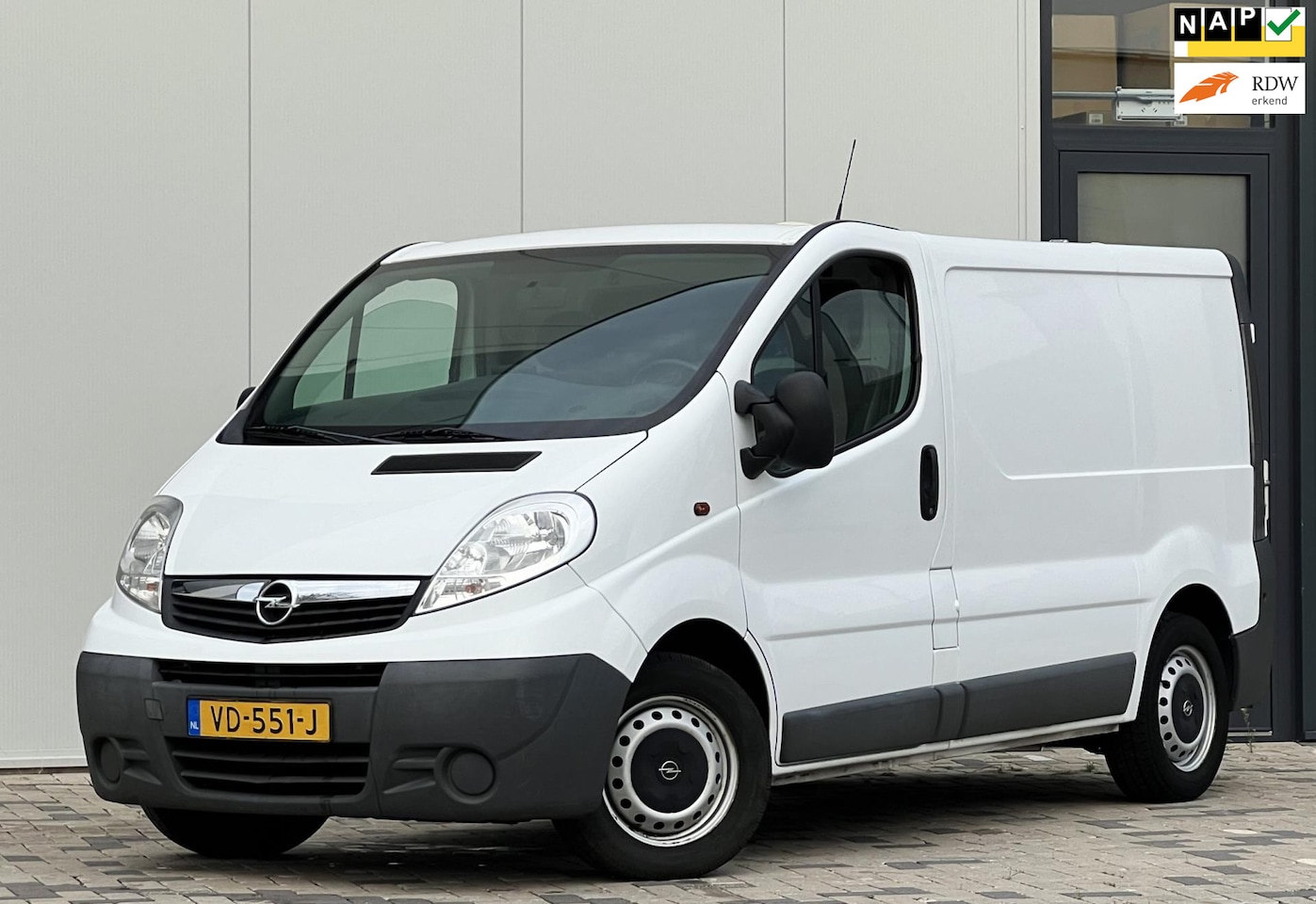 Opel Vivaro - 2.0 CDTI L1H1 EcoFLEX AIRCO NAVI CAMERA 220 V OMVORMER - AutoWereld.nl