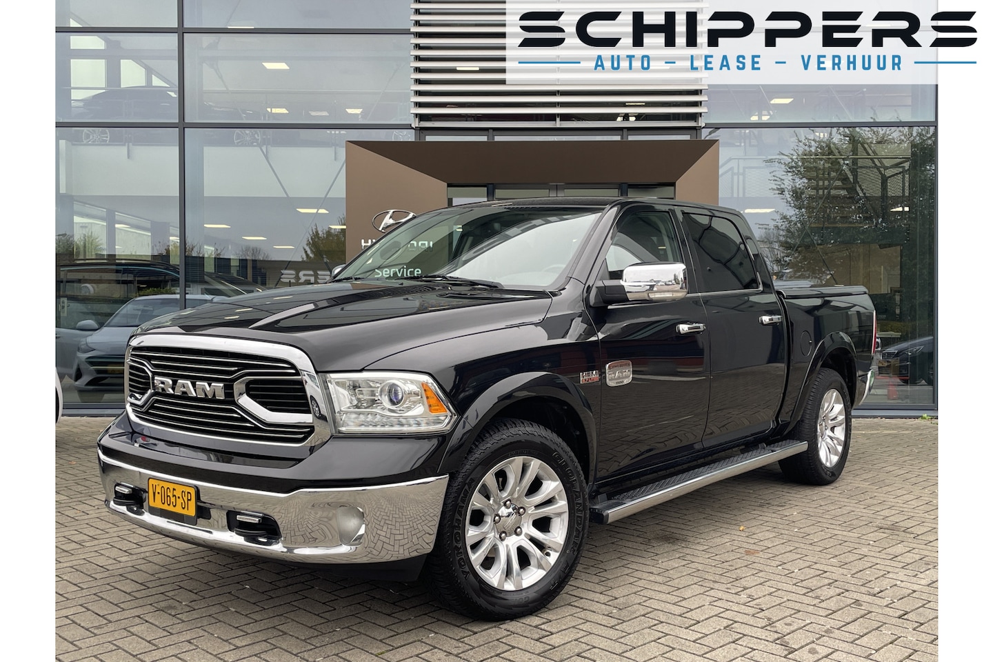 Dodge Ram 1500 - 5.7 V8 4x4 Crew Cab 5'7 Longhorn 5.7 V8 4x4 Crew Cab 5'7 Longhorn | LPG - AutoWereld.nl