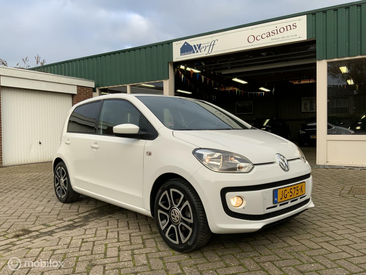 Volkswagen Up! - 1.0 high up! BM,Nav,park.sensor,Cruise,Airco,Regensensor. - AutoWereld.nl