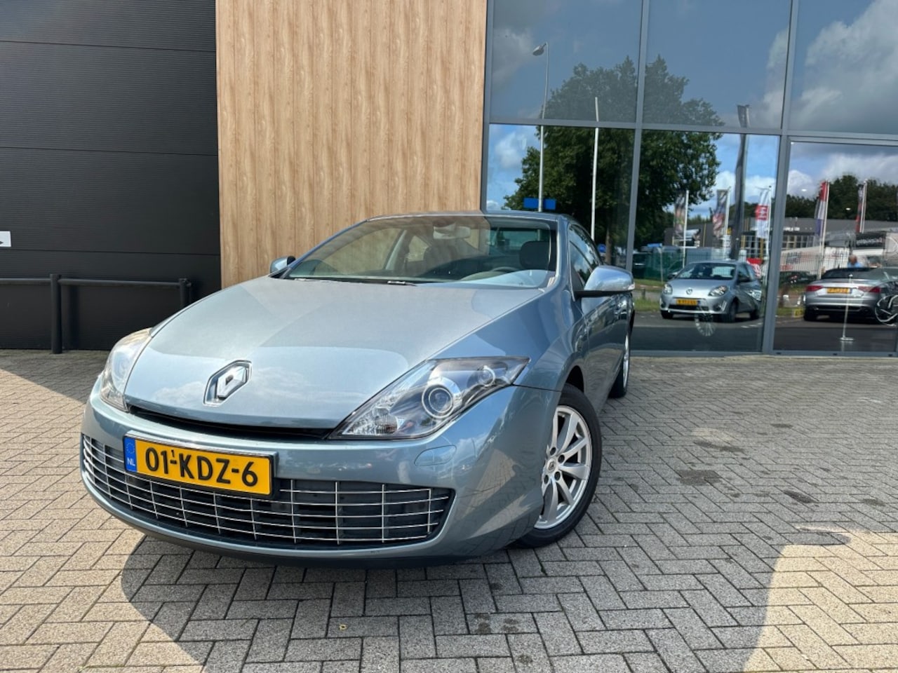 Renault Laguna Coupé - Coupé 2.0 16V T Dynamique AUT. / APK 03-2025 - AutoWereld.nl