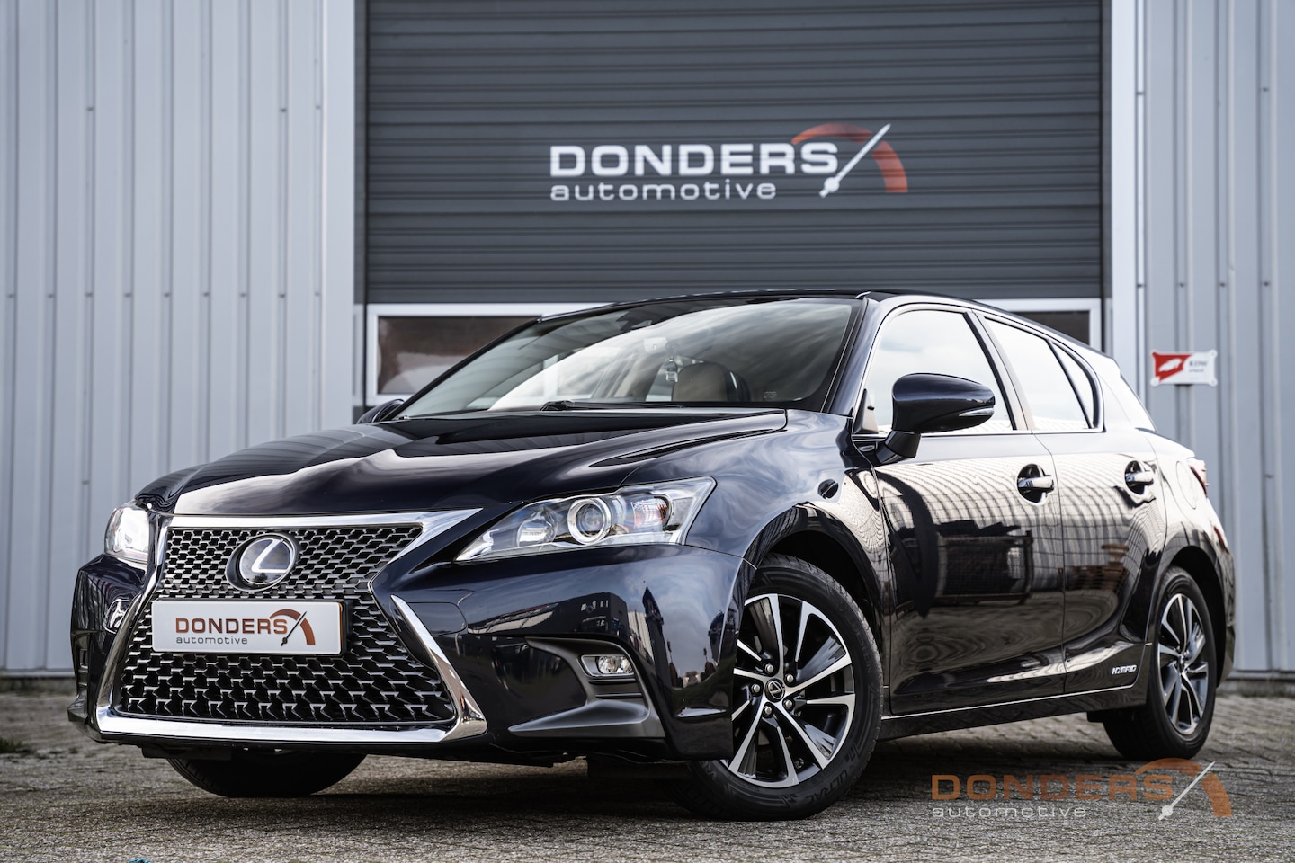 Lexus CT 200h - Business Line / Fabrieksgarantie tot 30-01-2029 - AutoWereld.nl