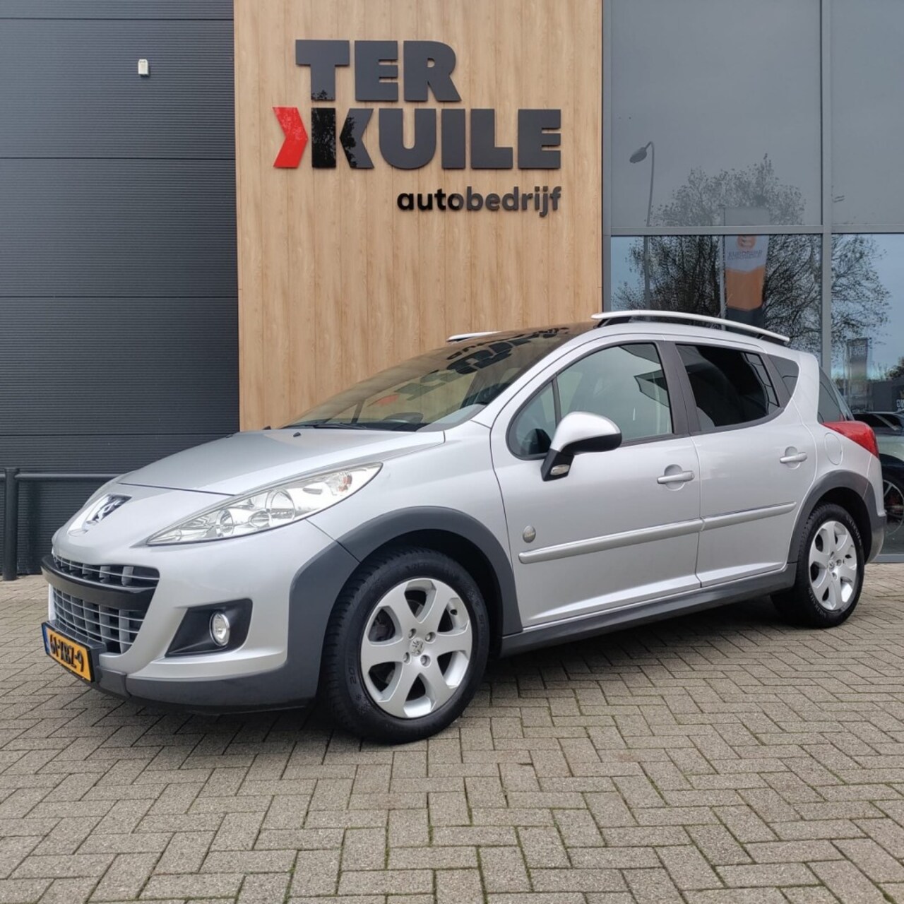 Peugeot 207 - 207 SW 1.6 VTI Outdoor 2012 pano navi - AutoWereld.nl