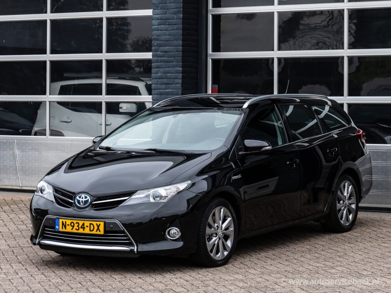 Toyota Auris - 1.8 Hybrid Executive 1.8 HYBRID EXECUTIVE - AutoWereld.nl