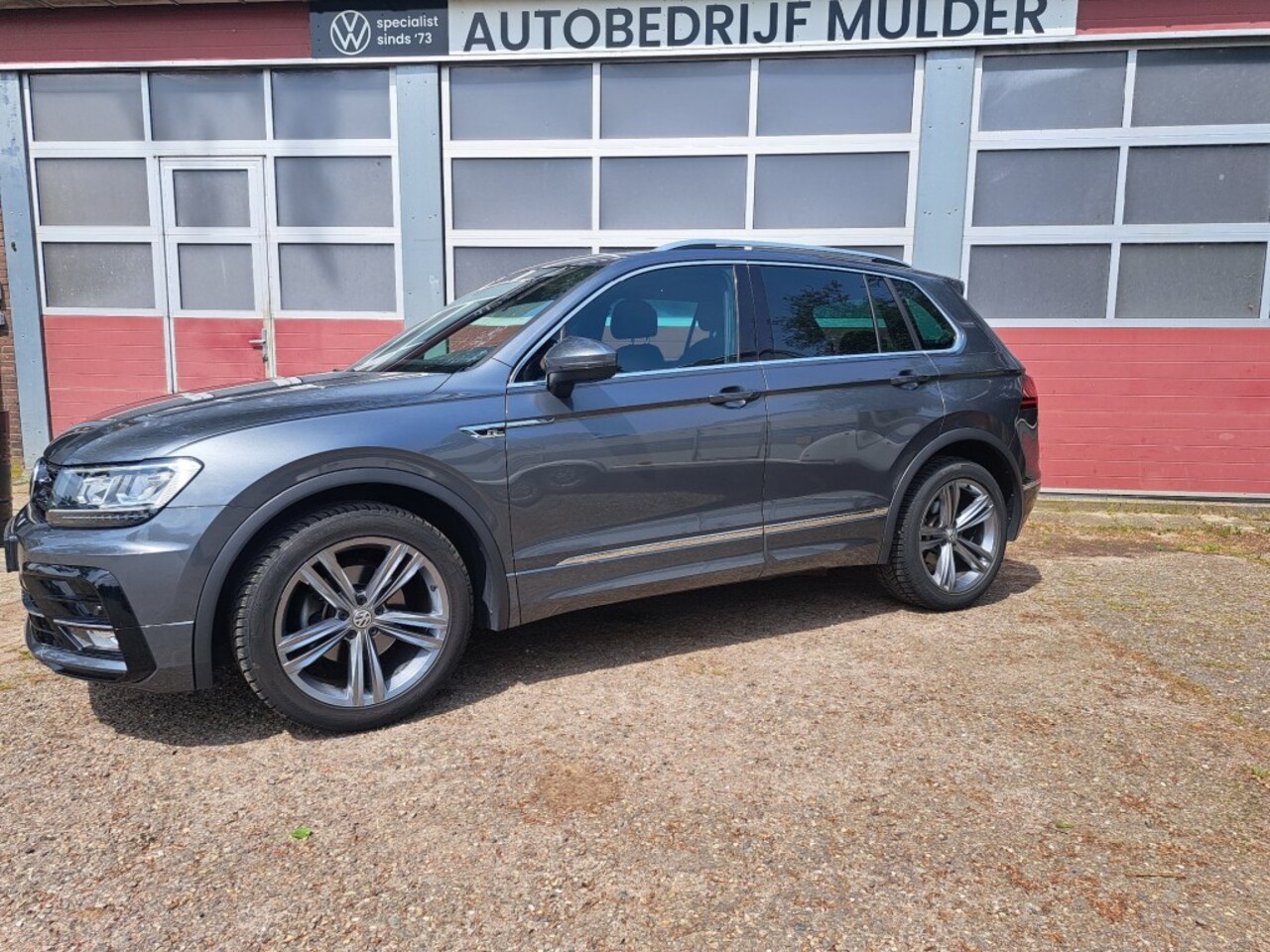 Volkswagen Tiguan - 1.5 TSI 150 Pk ACT R-Line Highline Panodak Digital Cockpit - AutoWereld.nl