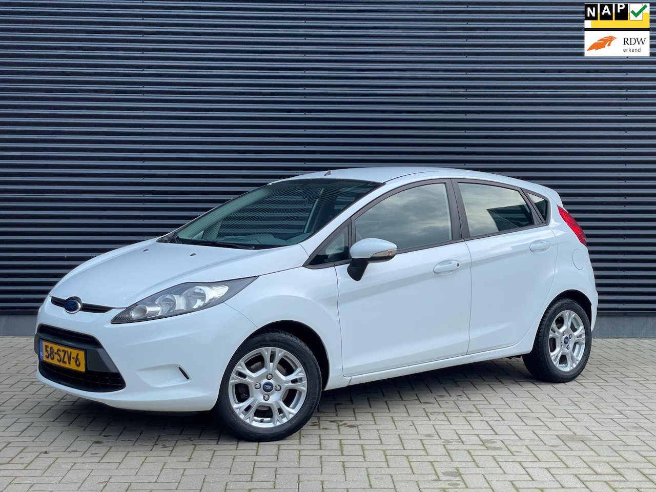 Ford Fiesta - 1.25 Limited|LM|AC|NW koppeling| - AutoWereld.nl