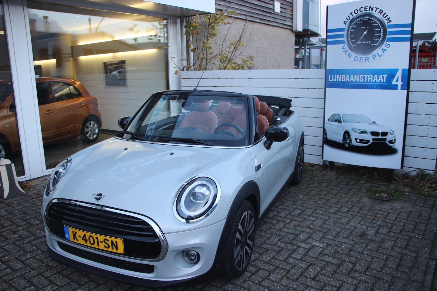 MINI Cabrio - 1.5 Cooper Sidewalk Edition Mini 1.5 Cooper Sidewalk Edition - AutoWereld.nl