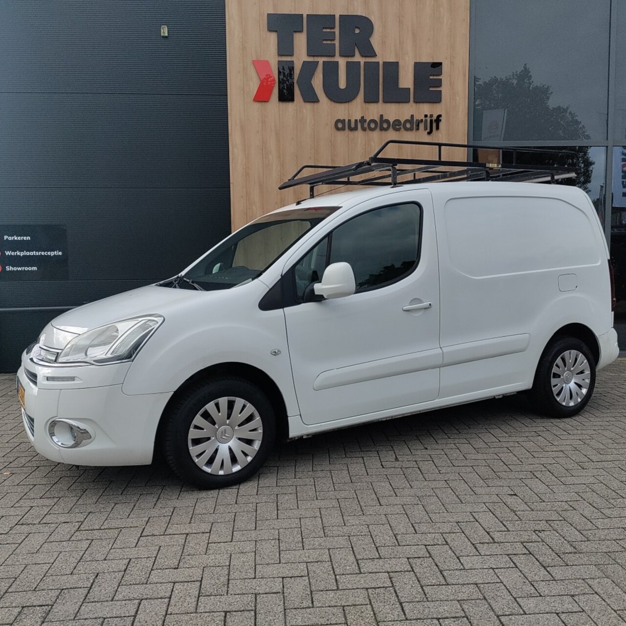 Citroën Berlingo - 1.6 HDI CLUB 2014 Schuifdeur imperial. inbouw. airco. Pack Look! - AutoWereld.nl