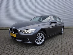 BMW 3-serie - 320i Executive Automaat / Xenon / Navi / Led / Climate control / Lm velgen