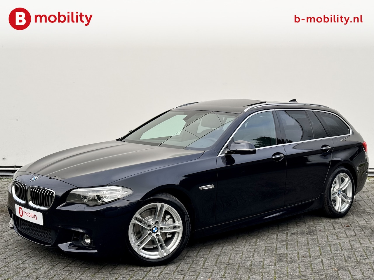 BMW 5-serie Touring - 520i High Executive M-Sport Trekhaak 2.000Kg | Achteruitrijcamera | Panoramadak | Comforts - AutoWereld.nl