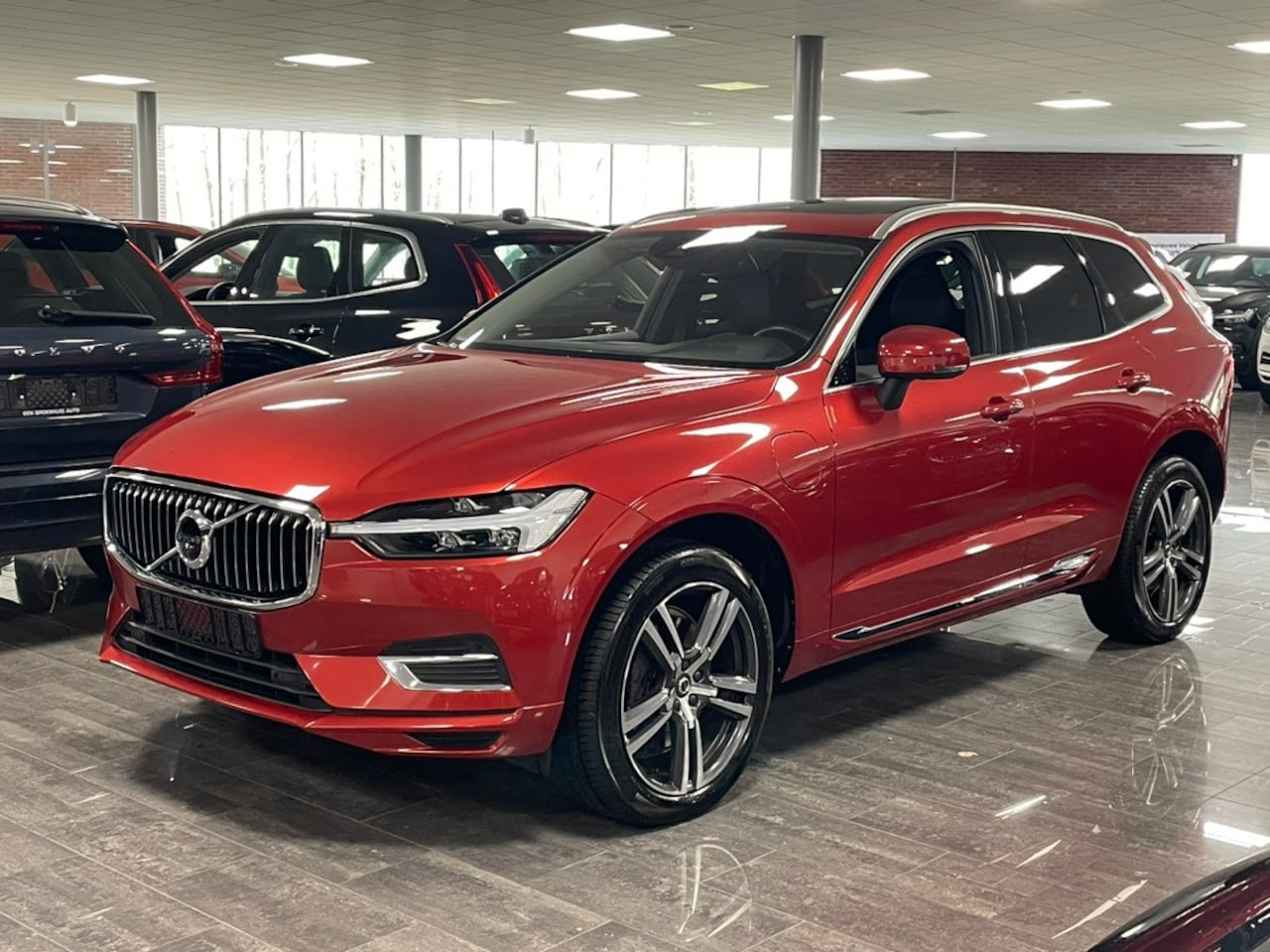 Volvo XC60 - T6 AWD Recharge Inscription | Trekhaak | 360° Camera | Stoel en Stuurwielverwarming | BLIS - AutoWereld.nl