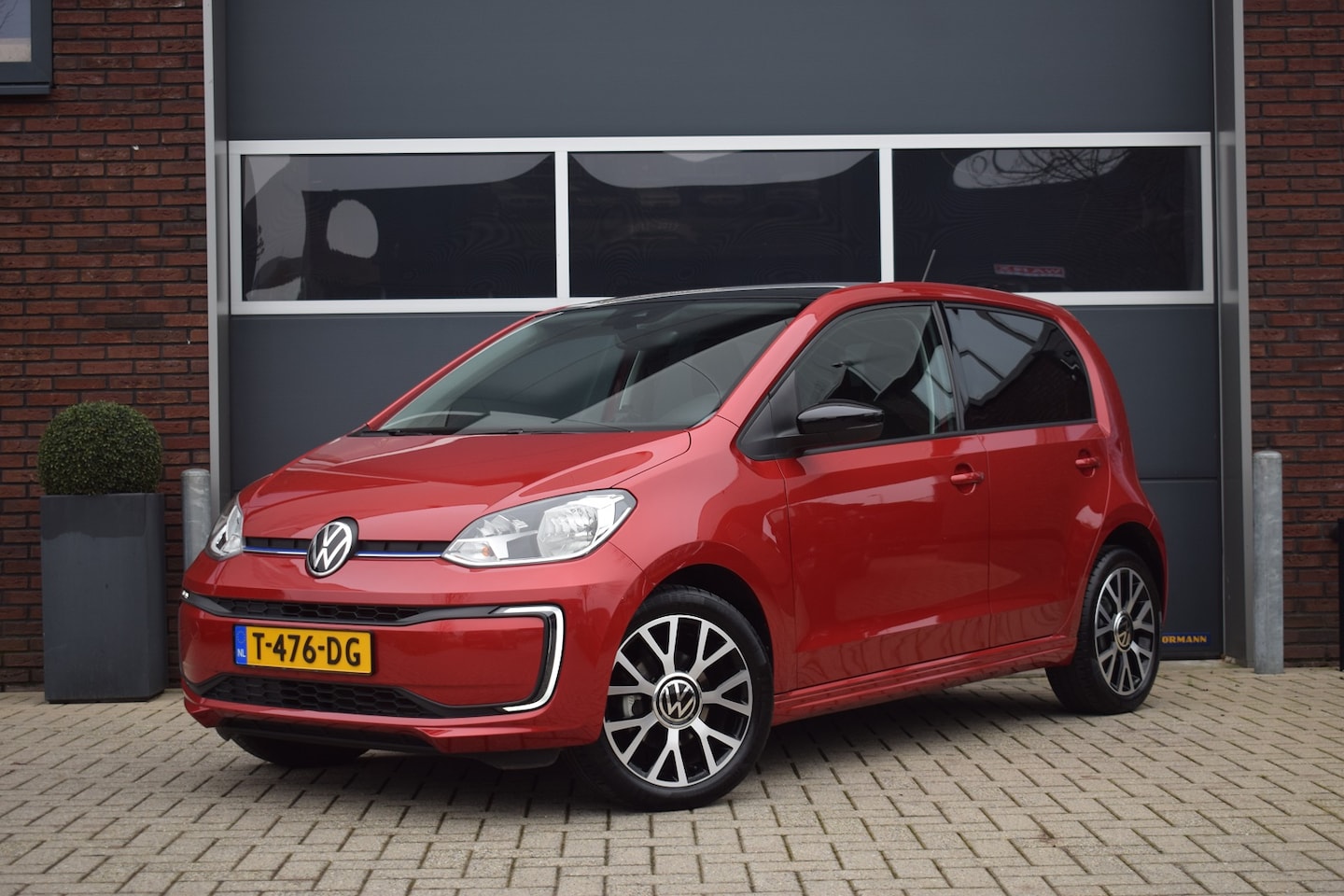 Volkswagen e-Up! - Style Plus | Camera | Cruise | 16" - AutoWereld.nl