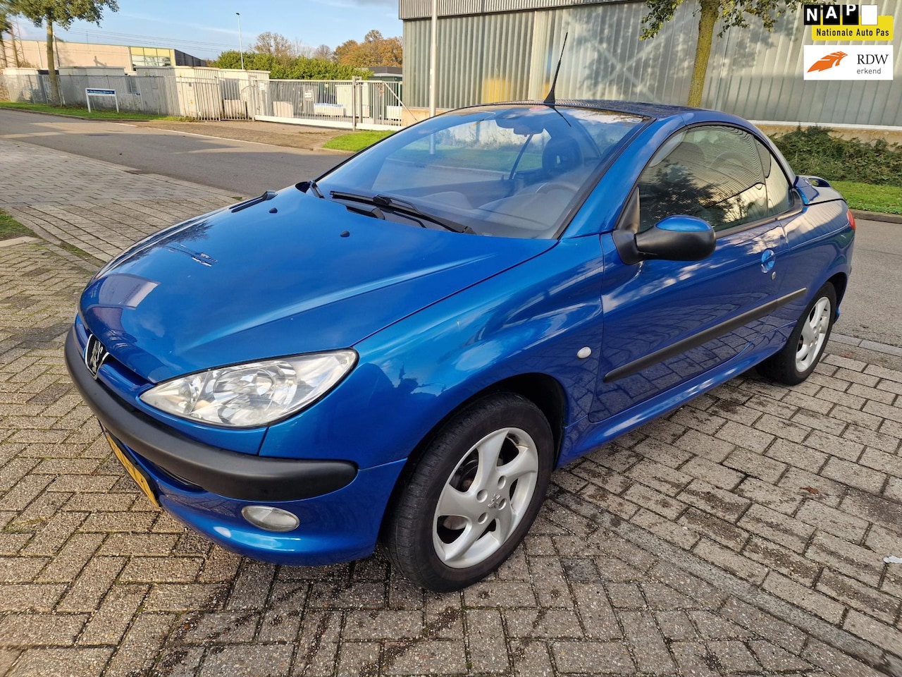 Peugeot 206 CC - 1.6-16V 1.6-16V, Apk, Nap, Zeer goed rijdend, Inruil mogelijk. - AutoWereld.nl