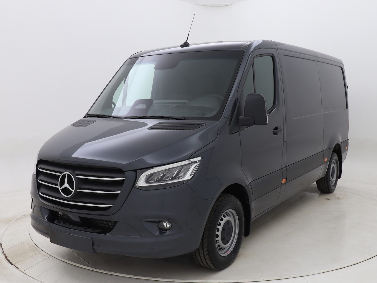 Mercedes-Benz Sprinter - 319 CDI 190pk L2H1 Select Automaat, Distronic, verwarmbare voorruit, geveerde stoel - AutoWereld.nl