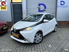 Toyota Aygo - 1.0 VVT-i x-pure| AIRCO|CAMERA|SCHERM|TREKHAAK