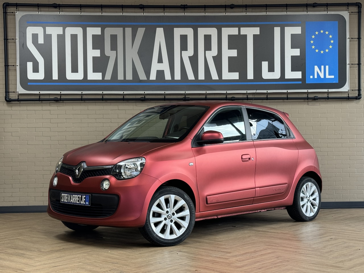 Renault Twingo - 1.0 SCe 70pk, 2016, Collection Airco, 16 inch, Cruise, Bluetooth, getint glas, 100% onderh - AutoWereld.nl