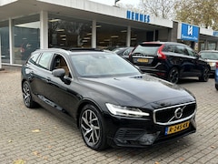 Volvo V60 - T6 Twin Engine AWD Momentum Pro Pano DAB