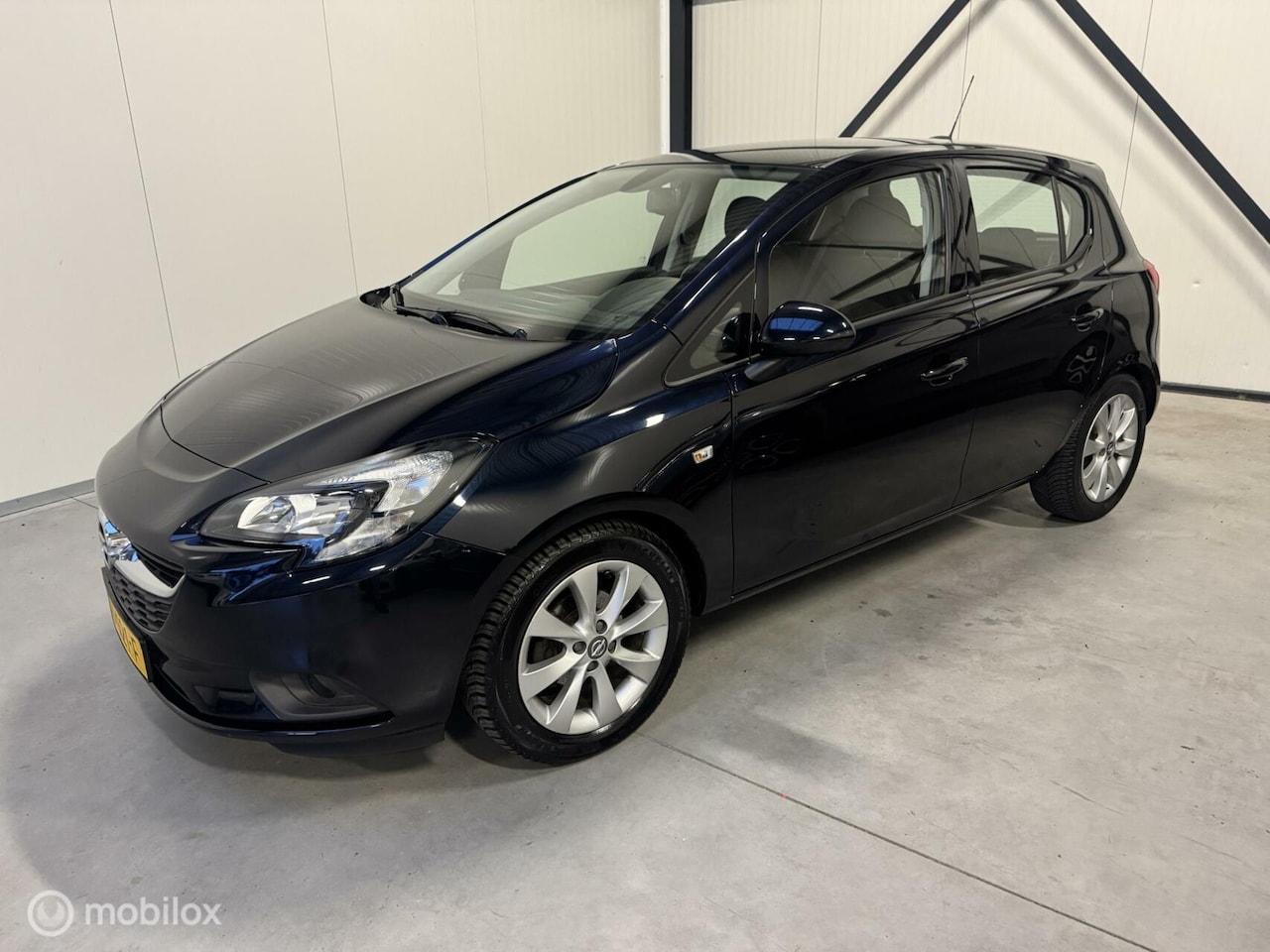 Opel Corsa - 1.4 Favourite 1.4 Favourite - AutoWereld.nl